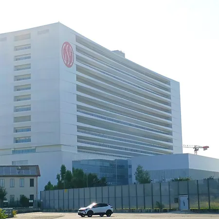 Matteotti 51 - Vicino A Fiera, Ospedale Galeazzi E Stazione Di -